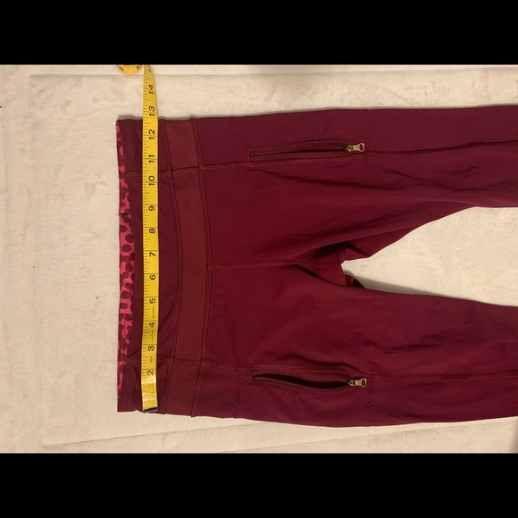 Lululemon Inspire tights size 4 - Picture 4 of 5